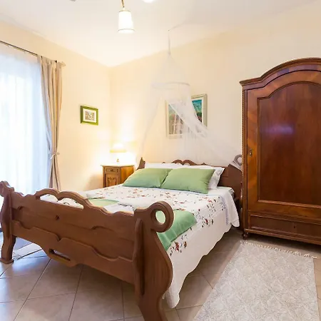 Apartments Vesna Funtana Exterior photo